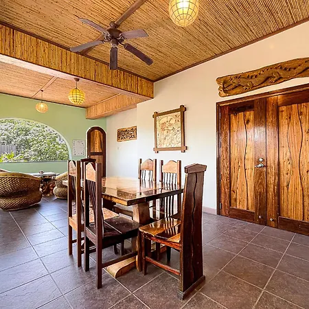 3 Bedroom Property In The Heart Of Coron